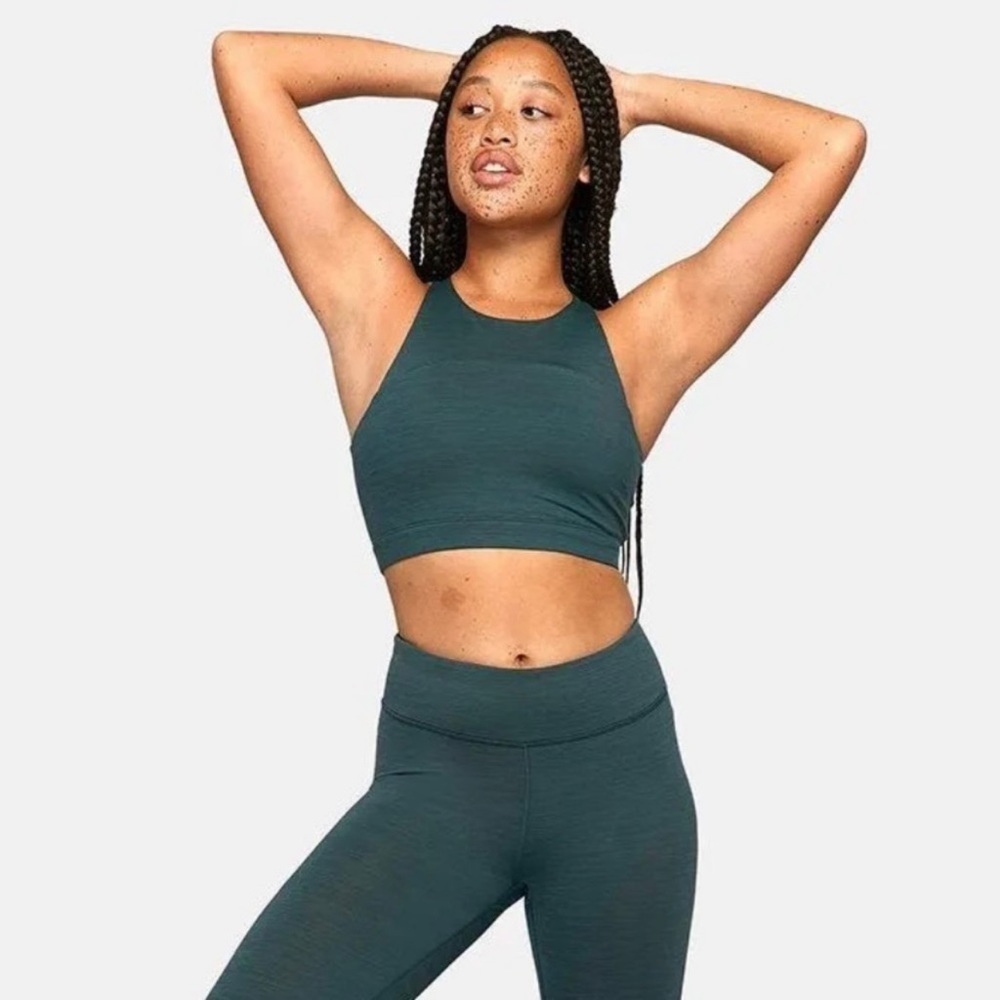 Outdoor Voices Move Free Crop Top